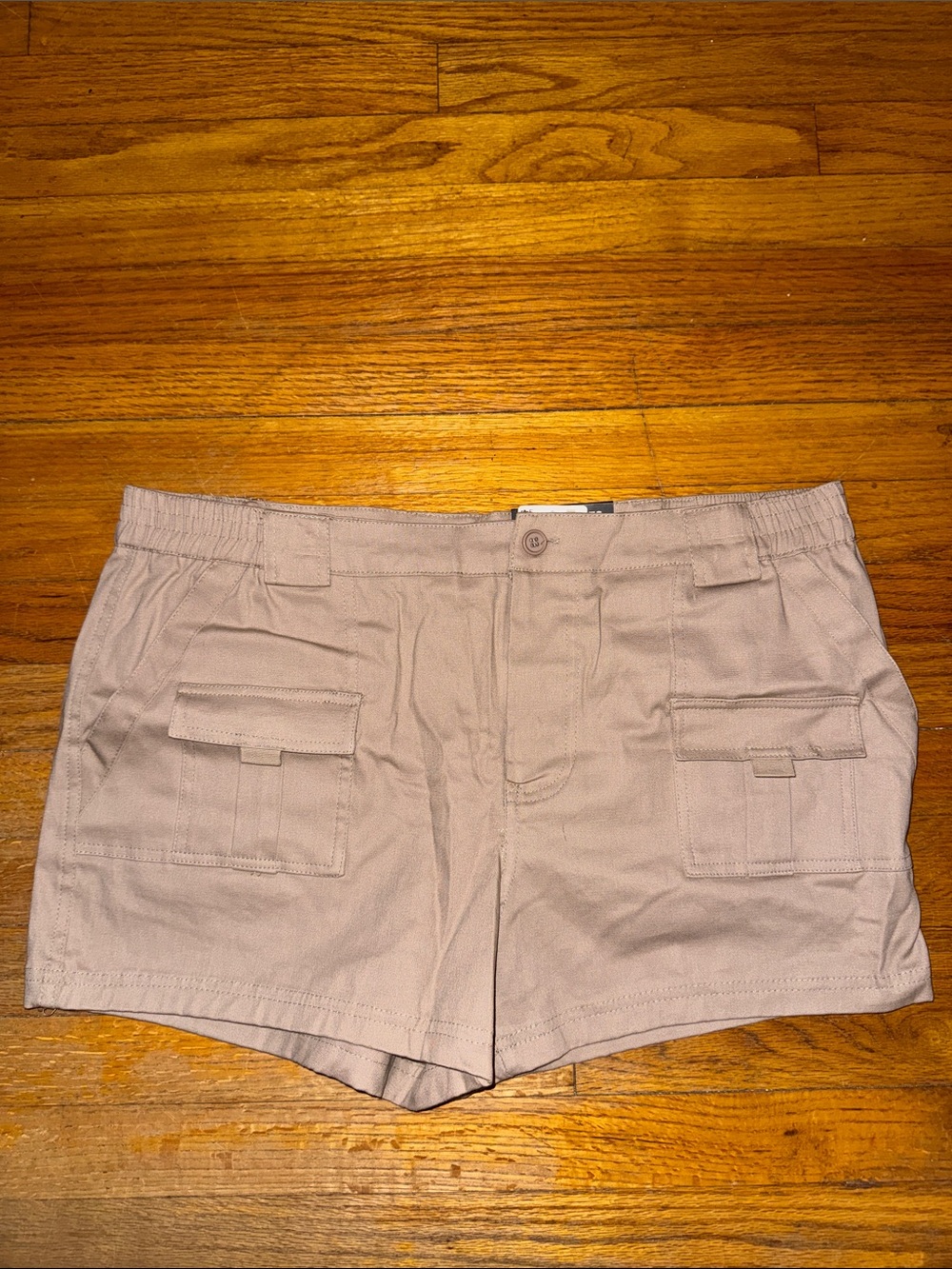 Women's Harper & Ivy lBeige Cargo Pocket Shorts NWT